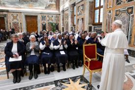 Papa Leão XIV  exorta congregações religiosas  a manterem viva a vocação missionária junto aos pobres