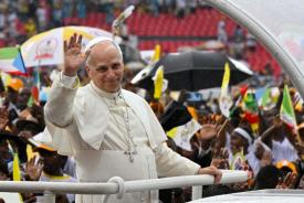 Papa Leão XIV incentiva jovens e famílias a viver e testemunhar o amor no cotidiano