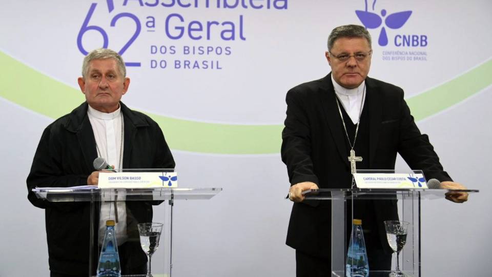 Dom Vilsom e Dom Paulo Cezar durante a coletiva dessa quarta-feira, 22 / Foto: Daniel Xavier - Canção Nova